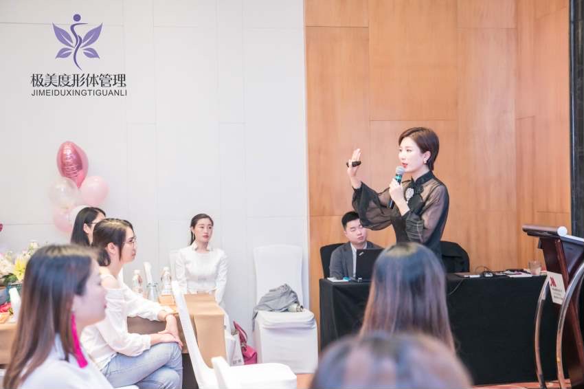 惠州医院服务礼仪培训案例|能引动企业前进