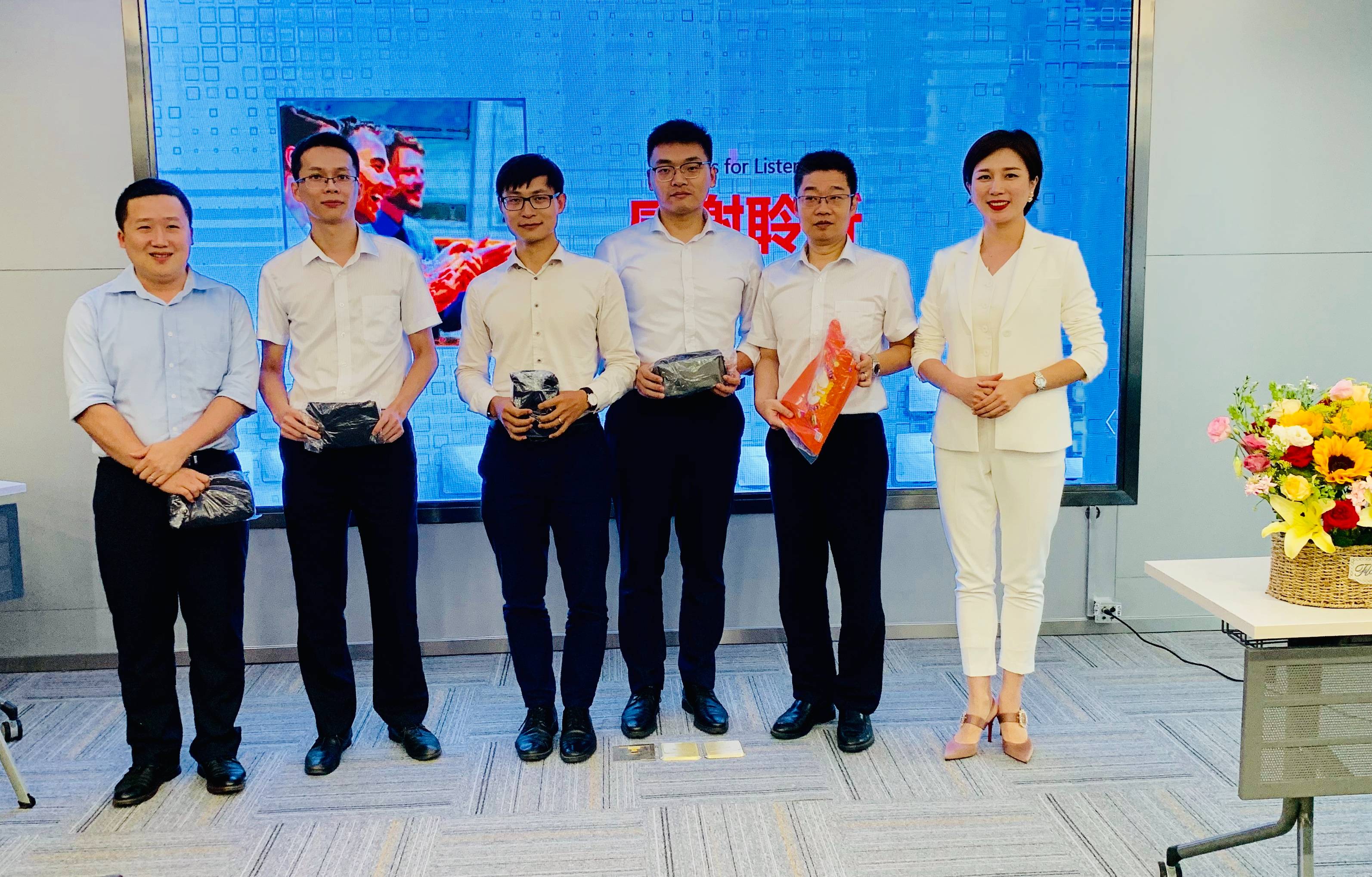 商务礼仪培训案例|改进服务效能