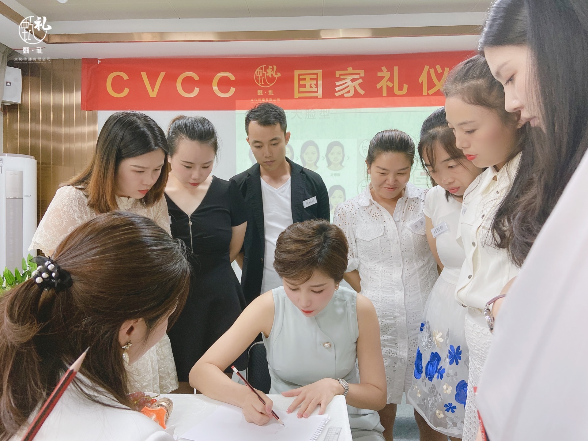 深圳培训行政礼仪案例|适用性强